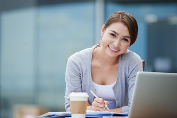 Obraz premium Happy business lady