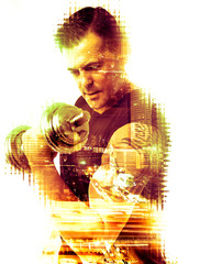 Deportes,gimnasia y vida saludable .Hombre entrenando con pesas.Fondo abstracto con doble...