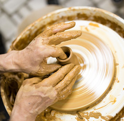 Molding with pottery