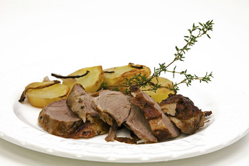 Pratos à base de carne de ovelha