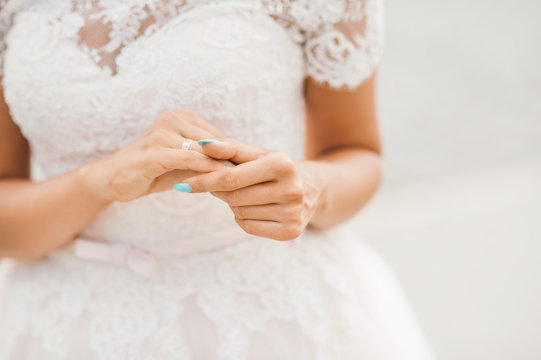 hands of the bride.