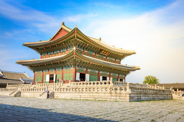 Obraz premium Geunjeongjeon, the Throne Hall at the Gyeongbokgung Palace, the main royal palace of the Joseon dynasty on Jun 19, 2017 in Seoul, South Korea