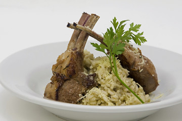 Pratos à base de carne de ovelha