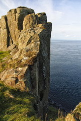 Grandi rocce sulla costa Irlandese del nord