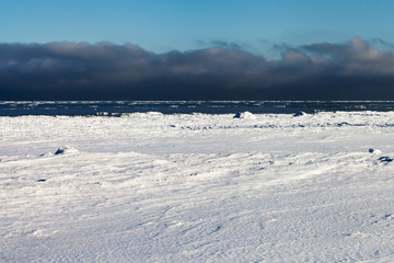 Fototapeta na wymiar Icy gulf of Riga, Baltic sea.