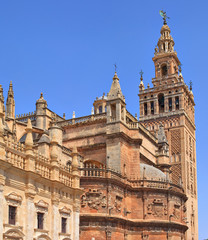 Fototapeta na wymiar Séville, la cathédrale et la Giralda, Andalousie