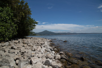 Lago di Bracciano, costa lato nord  © nidafoto