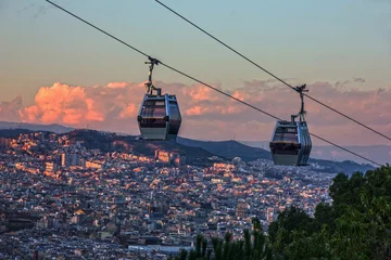 Fotobehang Uitzicht op de stad Barcelona, Spanje. Kabelbaan, Teleferic de Montjuic © Travel Faery
