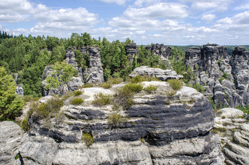 Sandstein massiv