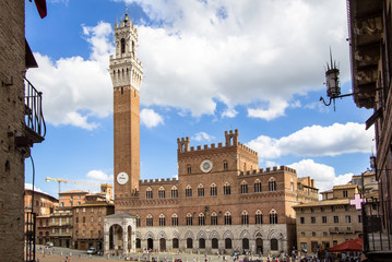 Obraz premium Piazza del Campo with Palazzo Pubblico, Siena, Italy