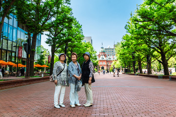 Fototapeta na wymiar 日本人 高齢者女性 旅行