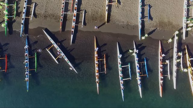 bateaux sur la plage  (pirogue)
