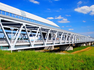 Obraz premium 葛飾大橋と東京外環自動車道風景
