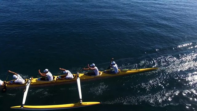arriv&eacute;e course pirogue