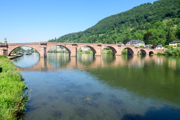 Fototapeta na wymiar Alte Steinbrücke