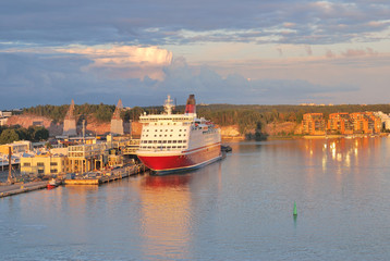 Naklejka premium Turku at sunset