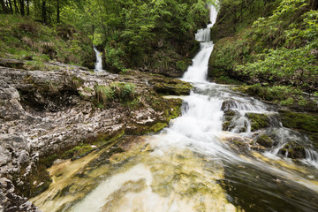Fototapeta premium Crystalline water games. Fontanon of Goriuda. Chiusaforte, Friuli