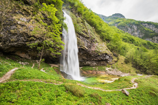 Crystalline water games. Fontanon of Goriuda. Chiusaforte, Friuli
