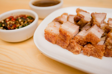 Hong Kong-style roast pork, roast pork, Thai roasted crispy pork, Thai food