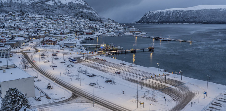 Hareid by Winter