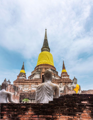 Fototapeta na wymiar Panorama, pagoda in Wat Yaichaimongkol.Wat Yaichaimongkol It is a major historical tourist site of Thailand, located in Ayutthaya Province.