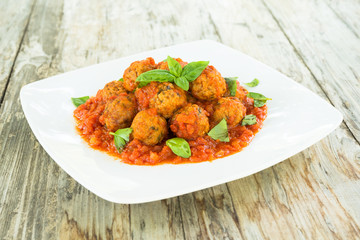 Polpette al sugo, beef meatballs with tomato sauce