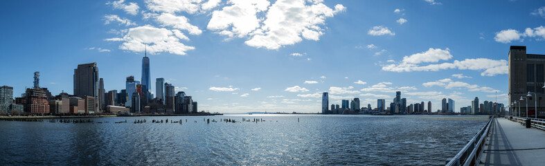 Obraz premium Views of the financial district from Tribeca (NYC)