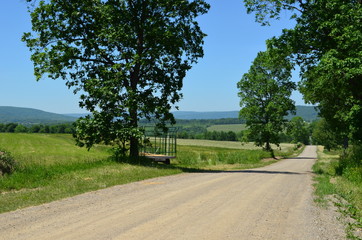 Fototapeta na wymiar Rural country road on the hills of upstate New York
