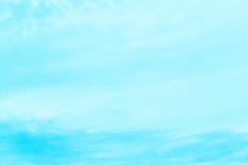 Obraz premium Air clouds in the blue sky.