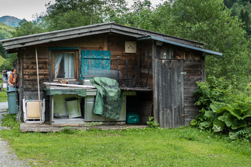 verlassene berghütte