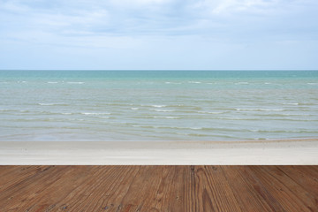 Fototapeta na wymiar Plank near the sea.