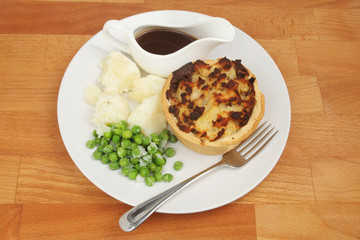 Meat pie and veg