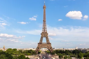 Fotobehang Uitzicht op de beroemde Eiffeltoren vanaf Place de Trocadero in Parijs. Frankrijk. © Renar