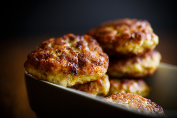 Fried meat patties in ceramic form