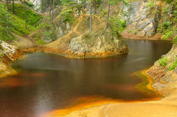 Kolorowe jeziorko © Grzegorz Polak