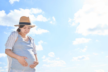 妊婦　逆光