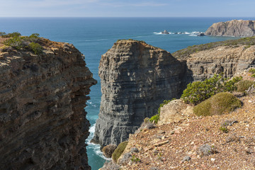 Rocky cliffs at the Atlantic in Southern Portugal © Pawel Sidlo