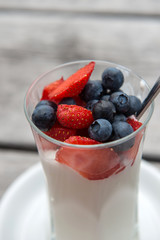 Yogurt with red fruits