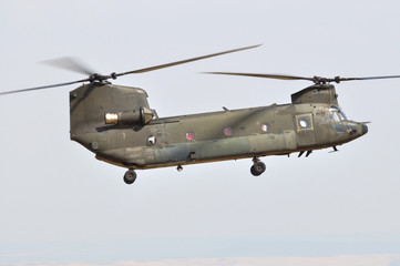 Fototapeta na wymiar Helicóptero Boeing CH-47 Chinook