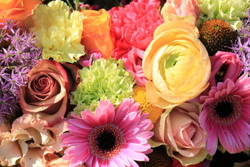 pastel wedding flowers