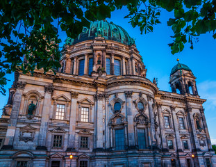 Fototapeta premium Berlin Cathedral (Berliner Dom) at sunrise, Germany. 