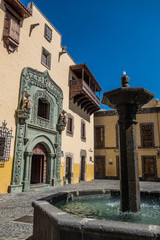 Fototapeta na wymiar Pilar Nuevo square fountain, with Columbus House