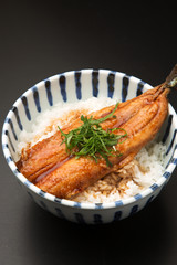 秋刀魚の蒲焼丼