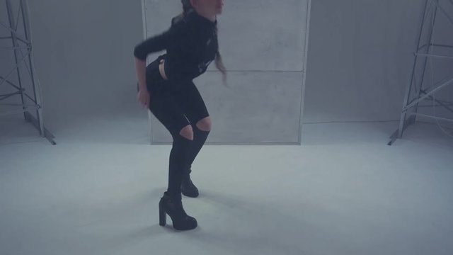 Female dancer in Vogue and Waacking dance style