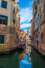 Fototapeta na wymiar View of Venice's Canals (Venezia, Italy)