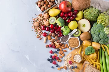 Fototapeten Auswahl an gesunden Ballaststoffquellen vegane Lebensmittel zum Kochen © aamulya