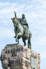 Fototapeta na wymiar Plaza de España con estatua Rey Jaime, Mallorca, Islas Baleares
