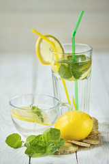 Cucumber soft drink with lemon