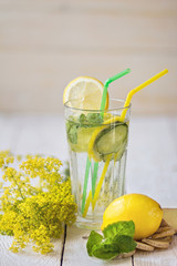 Cucumber soft drink with lemon