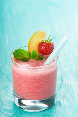 healthy berry smoothie in glass